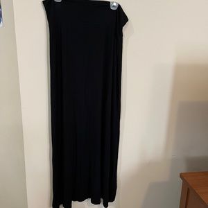 Wet Seal Women’s Long Maxi Black Skirt